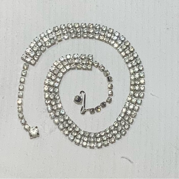 Three strand rhinestone collar. Not just evening wear. Daytime screams bling 🤩 - Picture 4 of 4